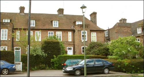 15 Reynolds Close